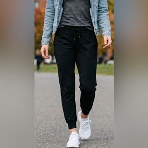 Gap Fit Black Performance Joggers Cuffed Ankles, Waist Drawstring Size XS